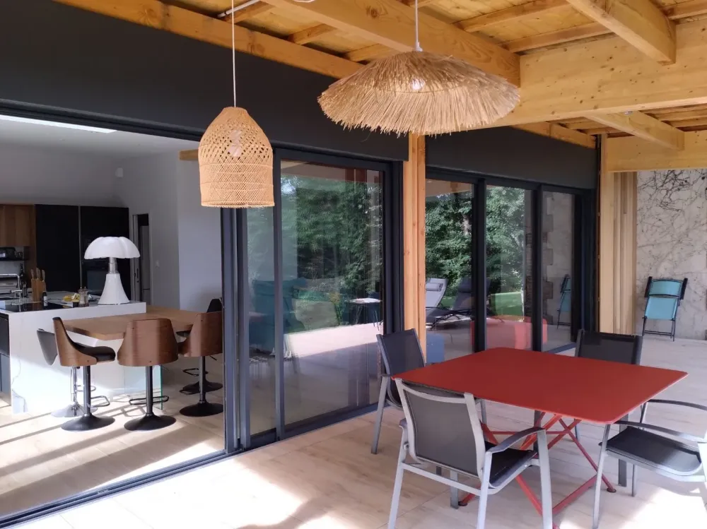 baie vitrée coulissante en aluminium